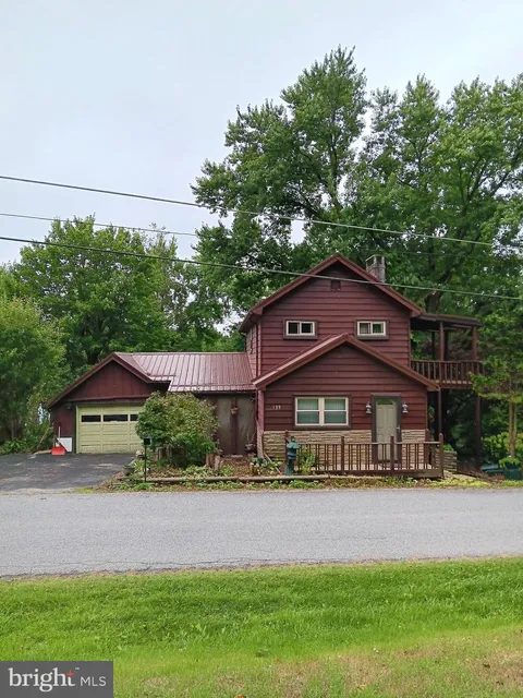 139 Church St., Twin Rocks, PA 15960
