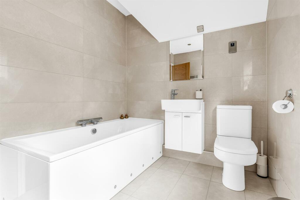 Additional image 19 of Bishops Road, Tewin, Welwyn