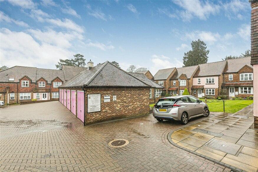 Additional image 16 of Sun Lane, Harpenden, AL5