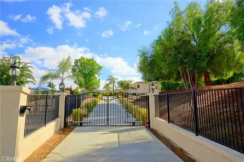 5891 Via Susana, Riverside, CA 92506