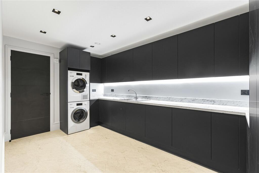 Additional image 27 of Brookmans Avenue, Brookmans Park, Hertfordshire, AL9