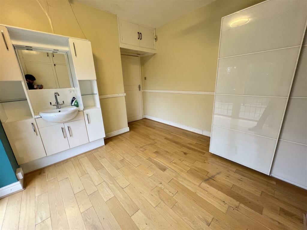 Additional image 42 of Englestede Close, Handsworth Wood, Birmingham