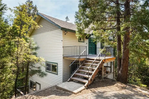 175 Golf Course Road, Lake Arrowhead, CA 92317