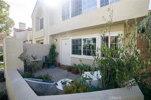 Primary image of 4240 Lost Hills Rd Unit 1704, Calabasas, CA 91301