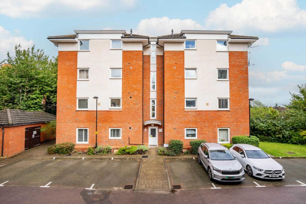 Clement Court, Bakers Close, St. Albans, Hertfordshire, AL1
