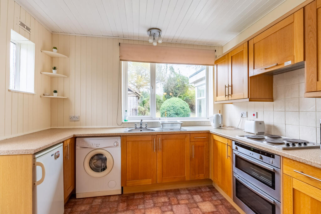 Additional image 6 of Mount Drive, Park Street, St. Albans, Hertfordshire, AL2