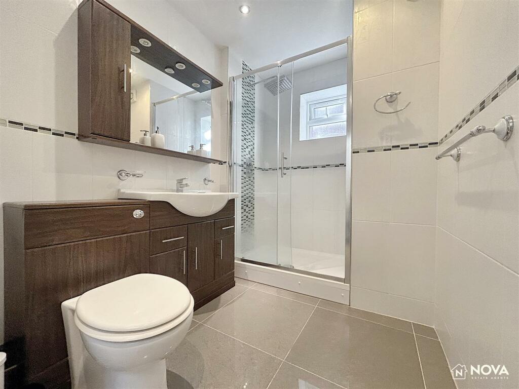 Additional image 17 of Ridge Avenue, Harpenden