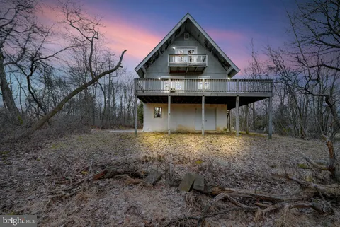 1130 Horizon Drive, Long Pond, PA 18334