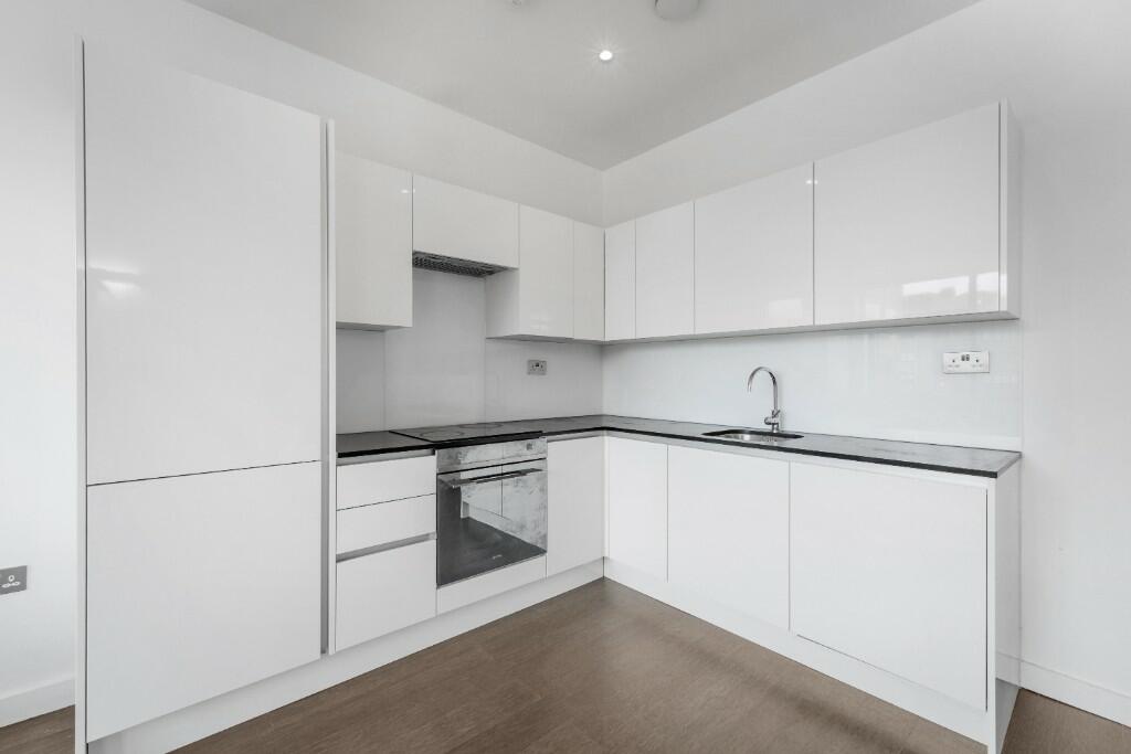 Additional image 2 of Everard Close, St. Albans, Hertfordshire, AL1