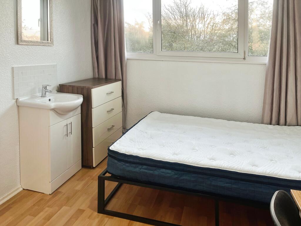 Additional image 4 of Wood Close