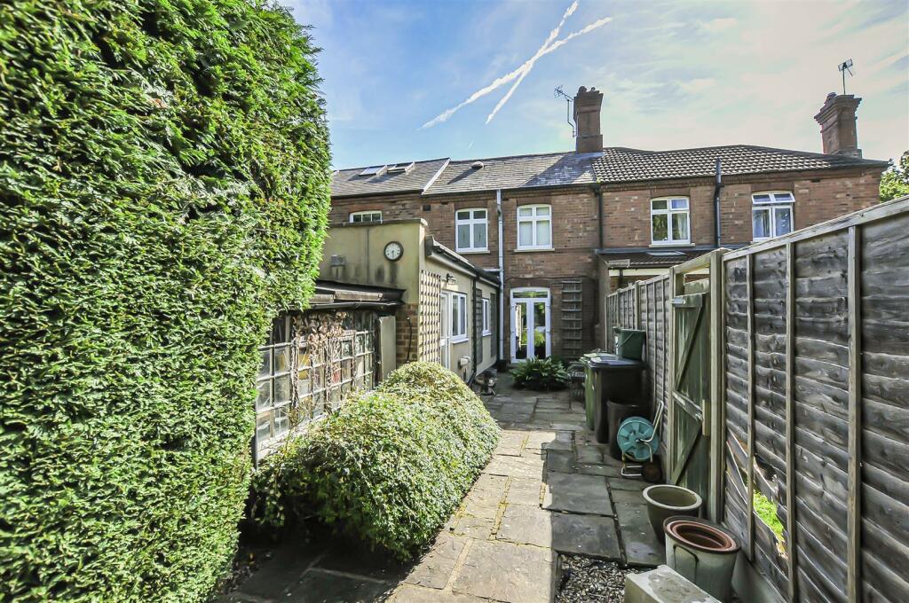 Additional image 13 of 2 Railway Cottages, Station Road, Bricket Wood, St. Albans