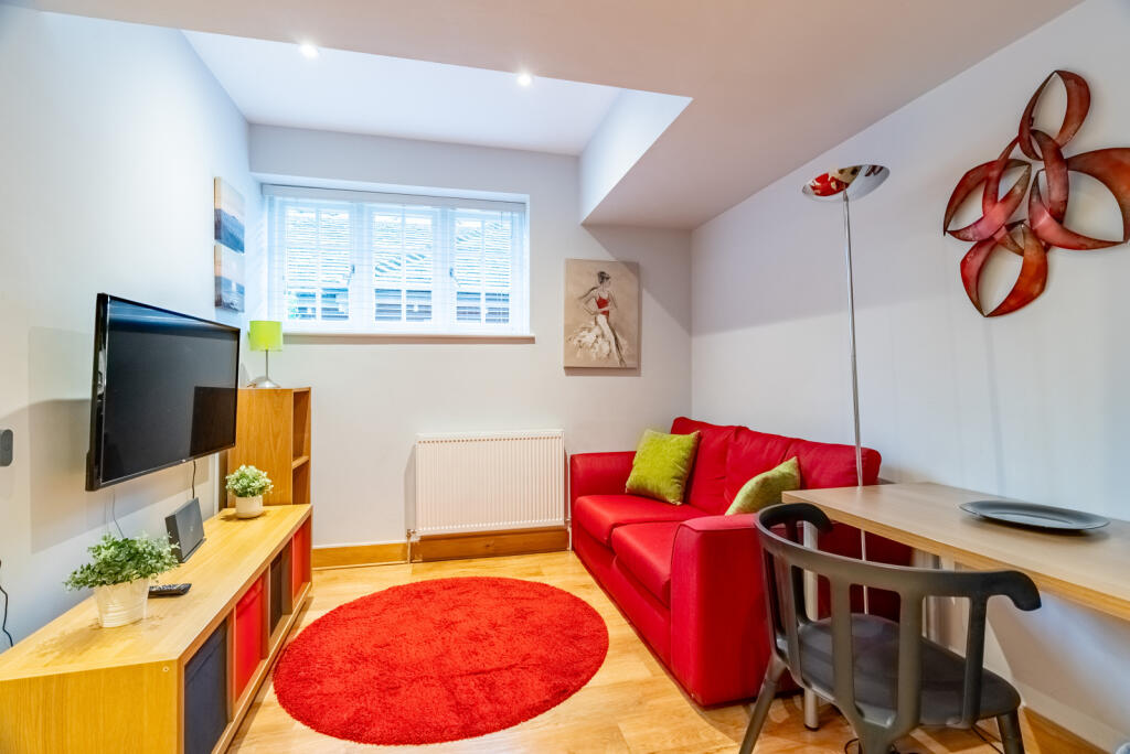 Additional image 8 of St. Peters Street, St. Albans, Hertfordshire, AL1