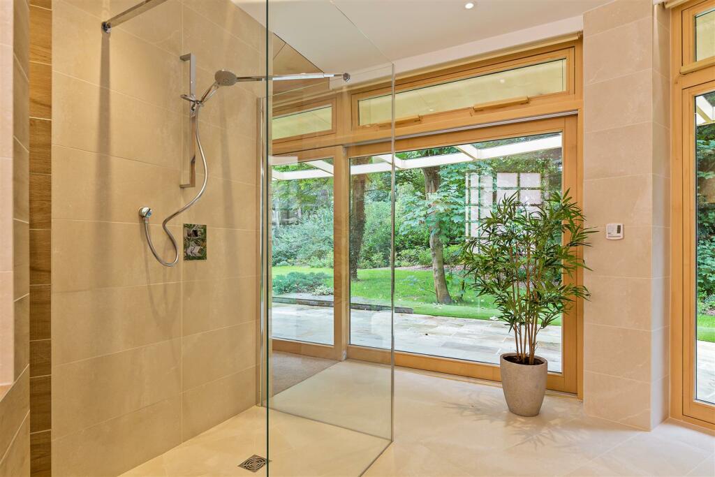 Additional image 33 of Pondwicks Close, St.Albans