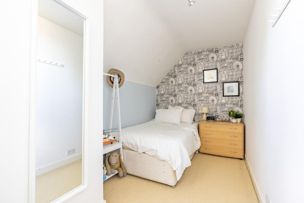 Additional image 18 of Upton Avenue, St. Albans, Hertfordshire, AL3