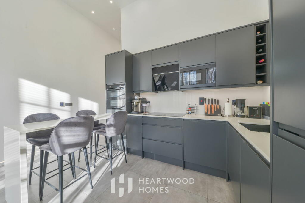 Additional image 3 of Beningfield Drive, London Colney, St. Albans, AL2 1GH
