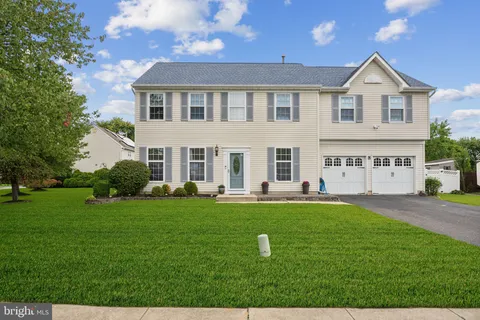 9 Almond Road, Burlington, NJ 08016