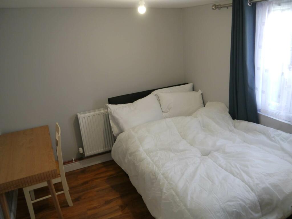 Additional image 7 of Bishops Rise, Hatfield