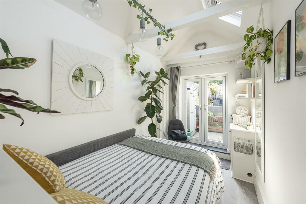 Additional image 8 of Southdown Road, Harpenden