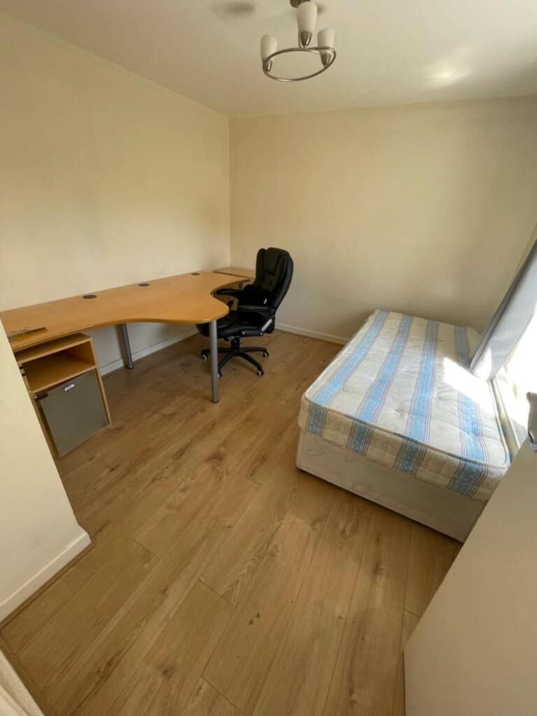 Additional image 6 of Bishops Rise, Hatfield