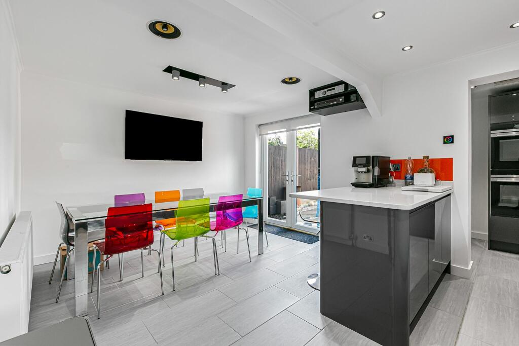 Additional image 5 of Puttocks Drive, Welham Green, AL9