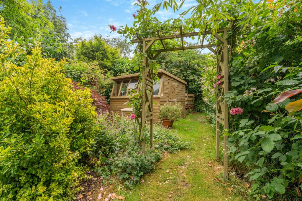 Additional image 13 of Burton Close, Wheathampstead, St Albans