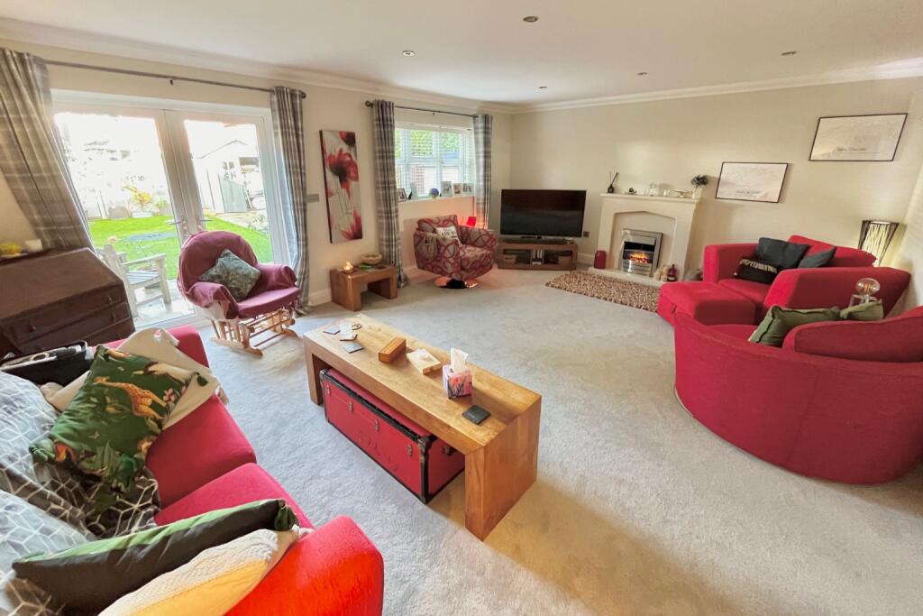 Additional image 3 of Bluebell Close, Park Street, St. Albans, Hertfordshire, AL2