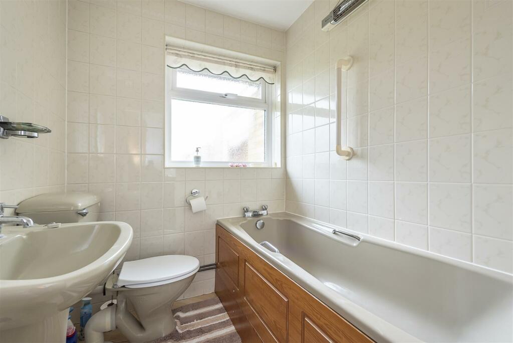 Additional image 10 of Swans Close, St. Albans