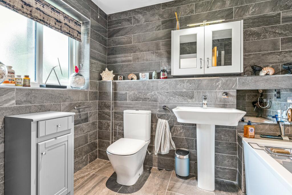 Additional image 3 of 1A Oaklea, Welwyn AL6 0PT