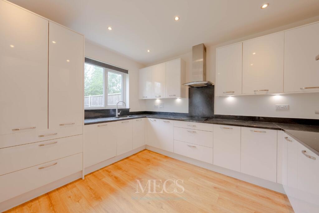 Additional image 5 of Umpire Close, 4 Bed detached in B17 8BD