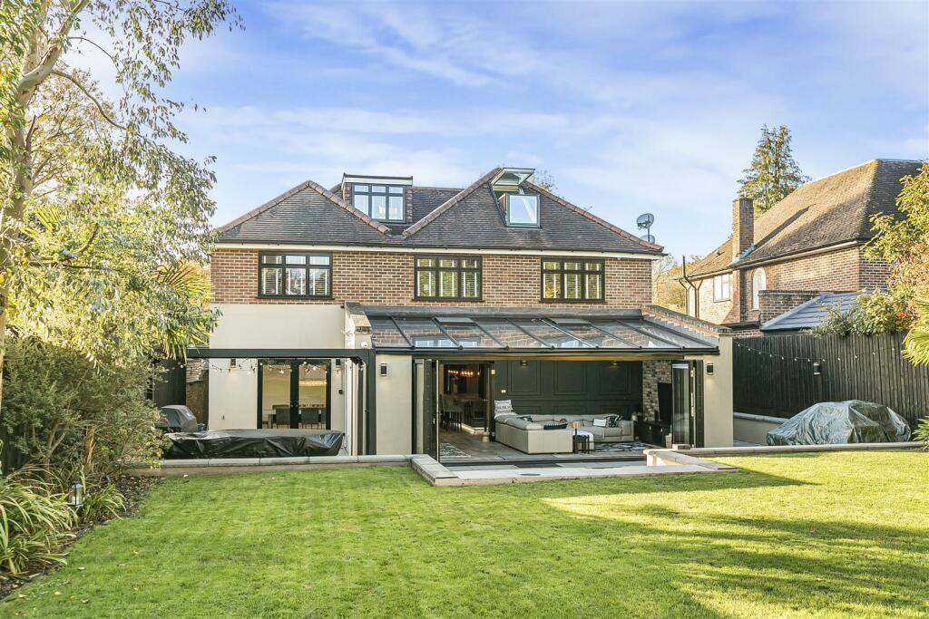 Additional image 33 of Pine Grove, Brookmans Park, Hatfield