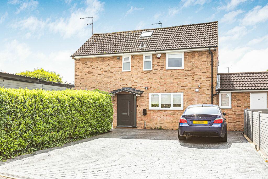 Puttocks Drive, Welham Green, AL9