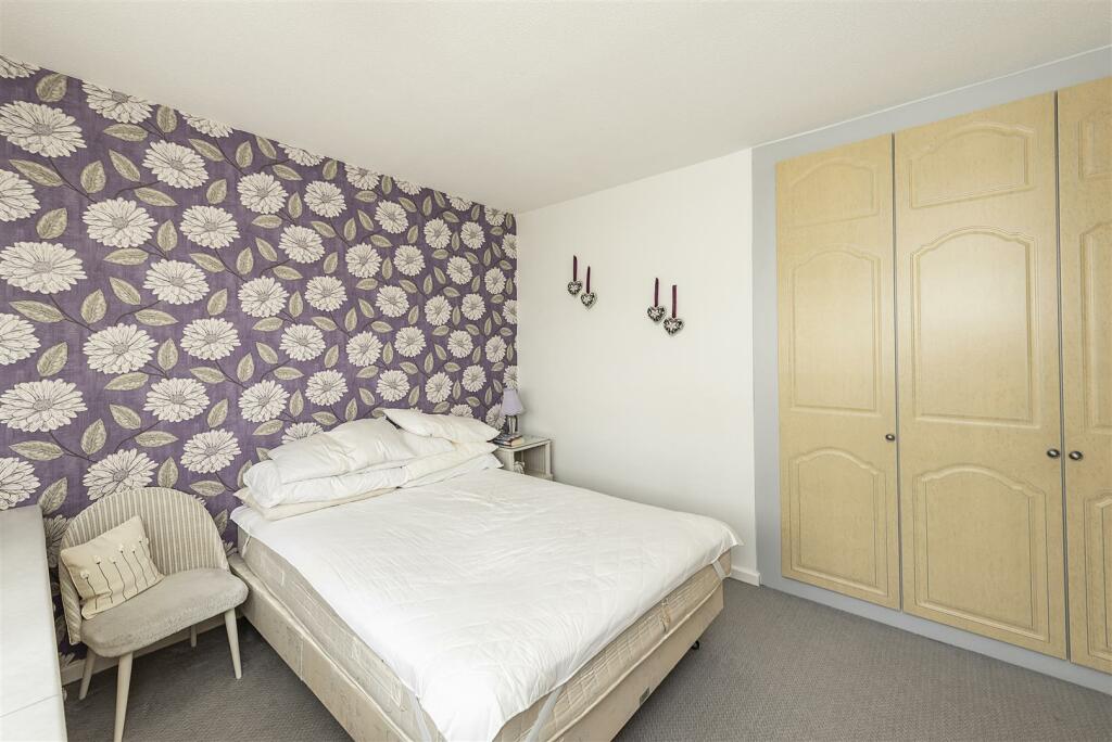 Additional image 8 of Swans Close, St. Albans