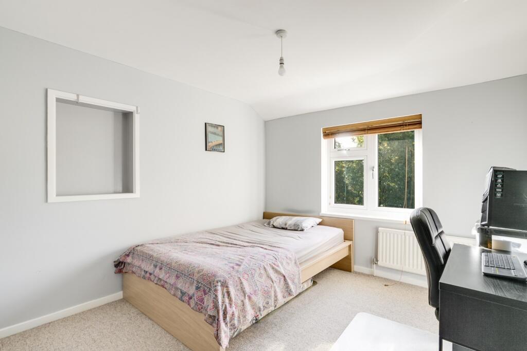 Additional image 18 of Digswell Park Road