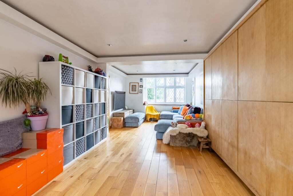 Additional image 6 of Penn Road, Park Street, St. Albans, Hertfordshire, AL2