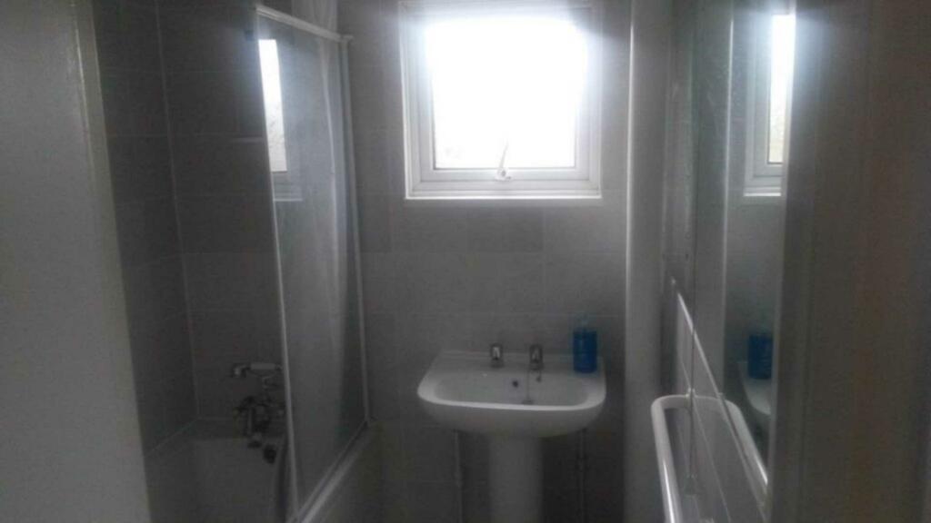 Additional image 8 of Holliers Way, Hatfield