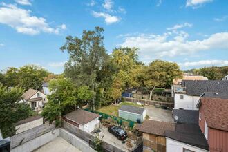 Additional image 5 of 100 Coxwell Ave