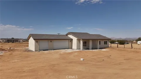10770 Chipmunk Rd, Apple Valley, CA 92308