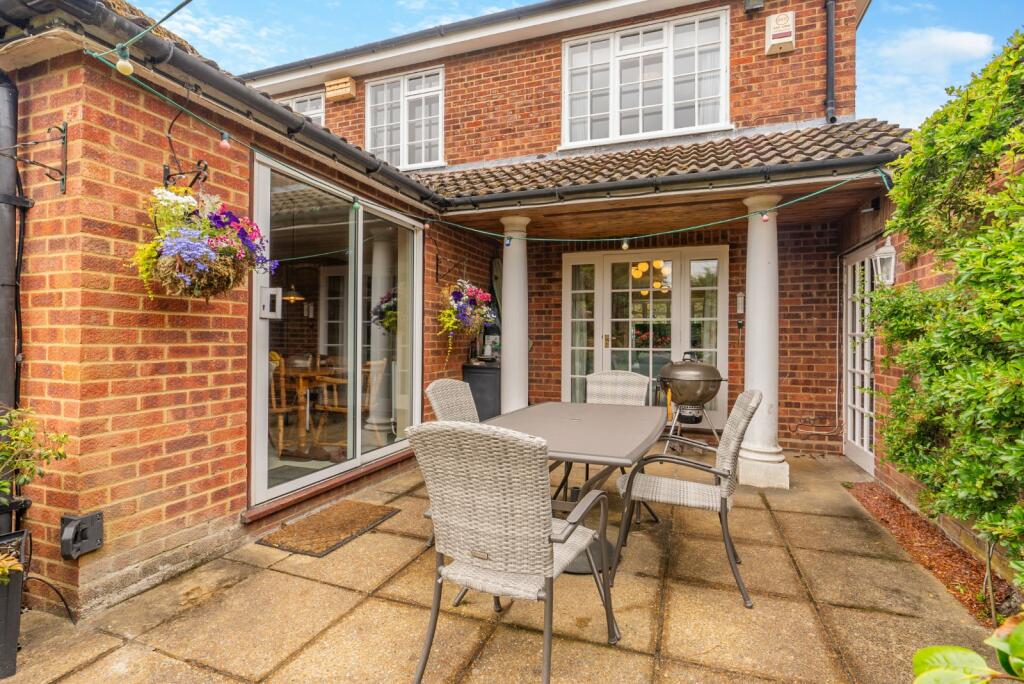 Additional image 3 of Burton Close, Wheathampstead, St Albans