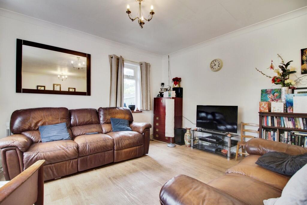 Additional image 18 of Mardley Avenue, Welwyn