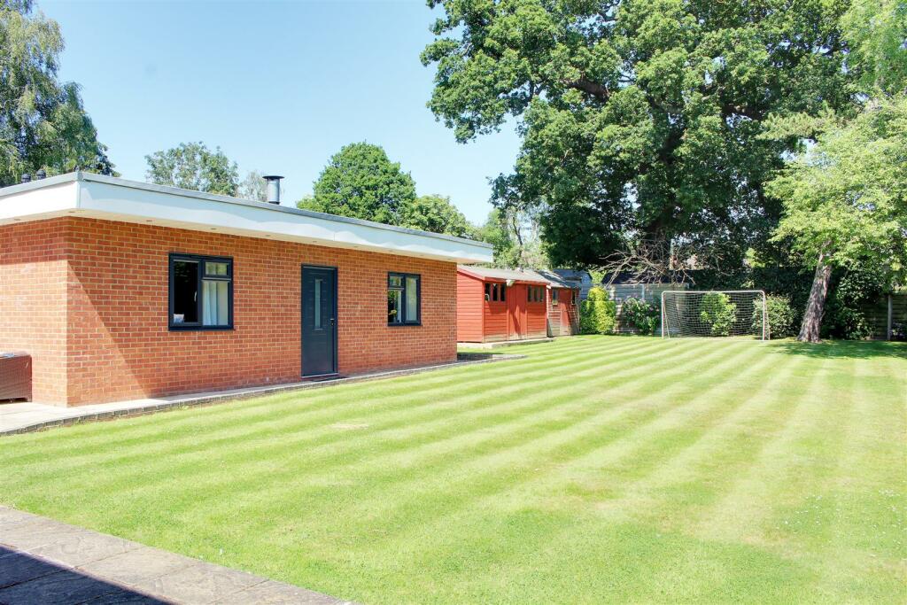 Additional image 19 of Mymms Drive, Brookmans Park