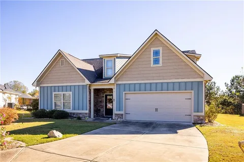 281 Lee Road 2140, Phenix City, AL 36870