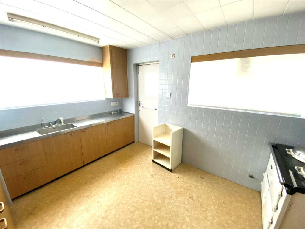 Additional image 5 of Bradmore Way, Brookmans Park