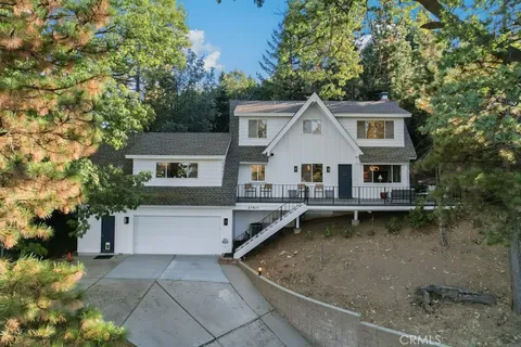 27915 Matterhorn Drive, Lake Arrowhead, CA 92352