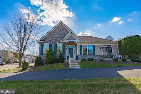 1896 Felicity Lane, Hellertown, PA 18055