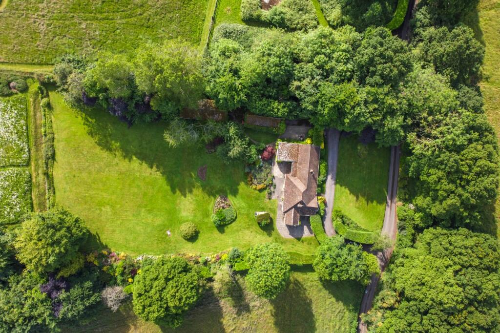 Additional image 18 of Holly Lane, Harpenden, Hertfordshire