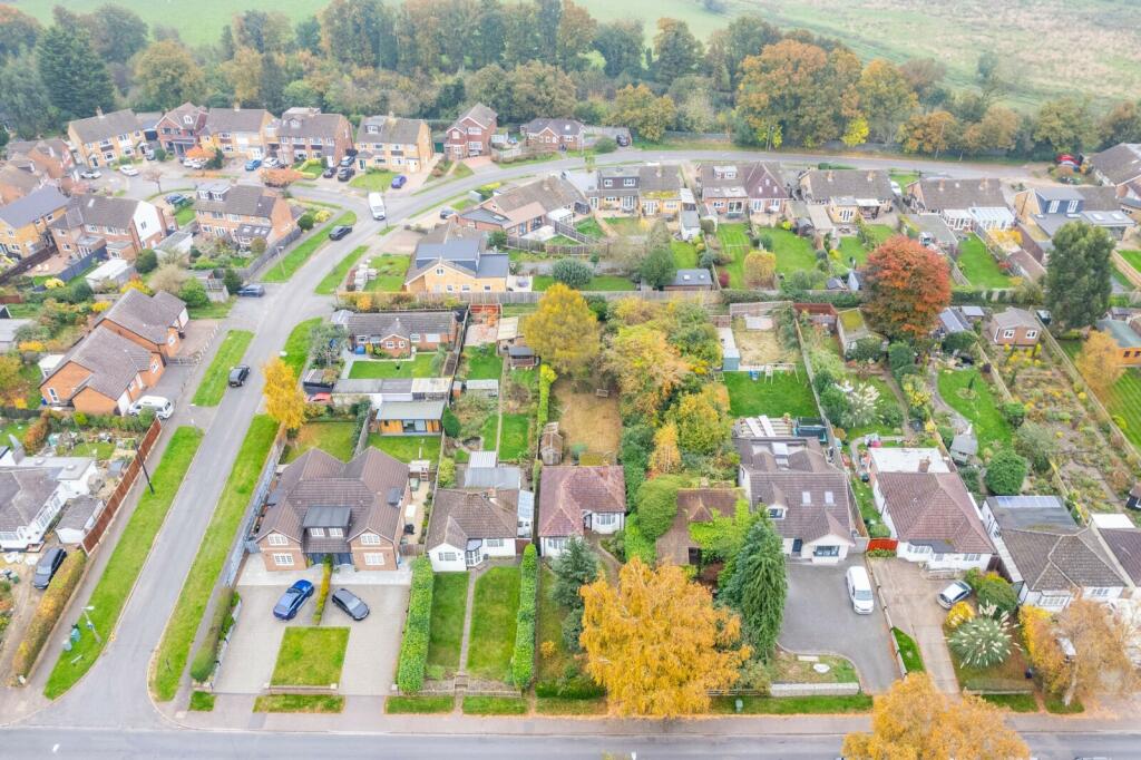 Additional image 16 of Mount Drive, Park Street, St. Albans, Hertfordshire, AL2