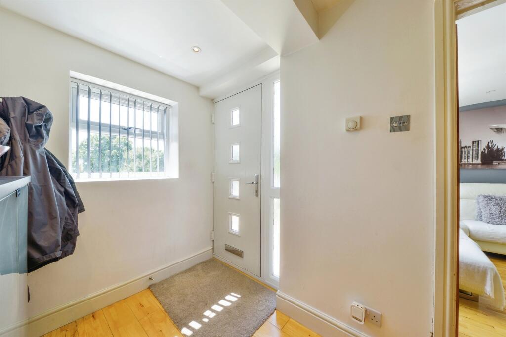 Additional image 12 of Howland Garth, ST. ALBANS