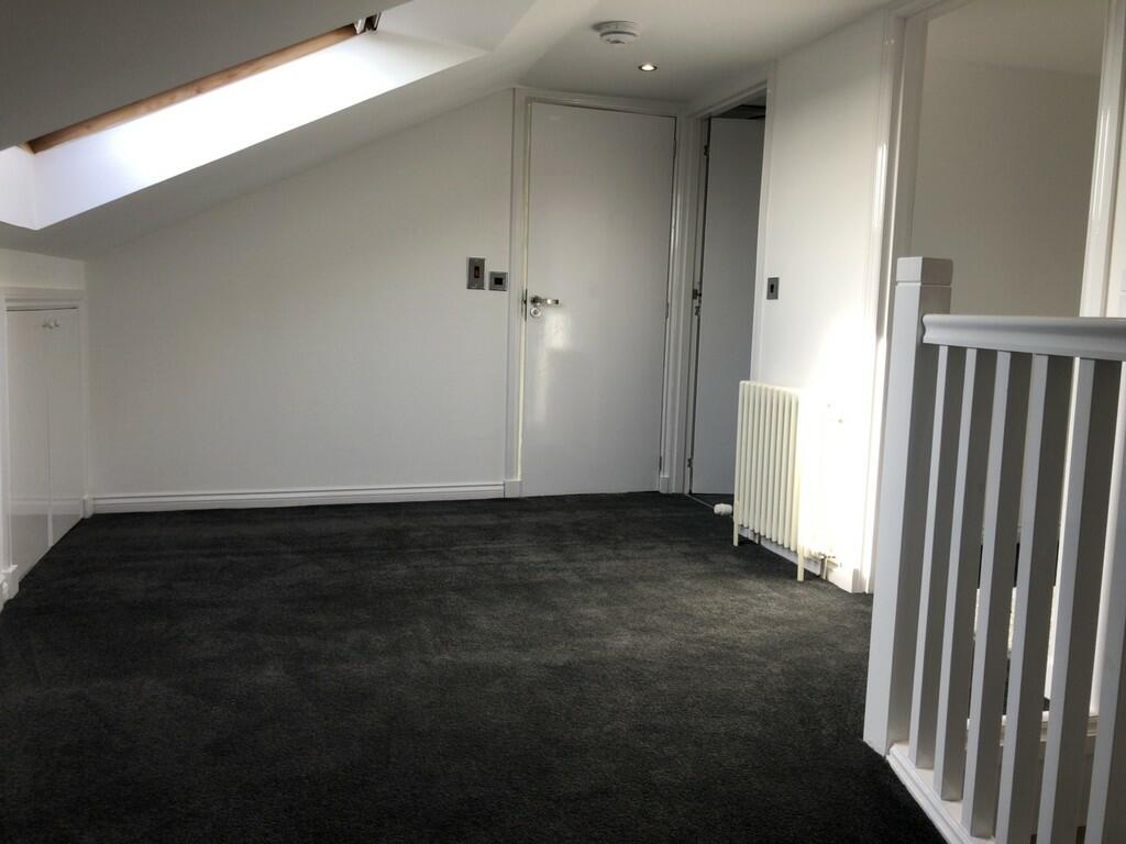 Additional image 19 of Leslie Road