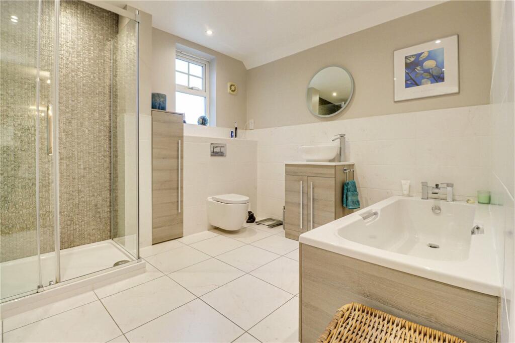 Additional image 19 of Hilltop Walk, Harpenden, Hertfordshire, AL5