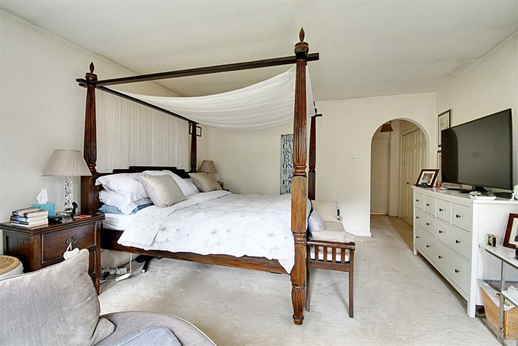 Additional image 20 of Orchard Road, Tewin